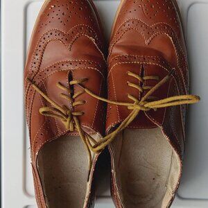 Brown brogues